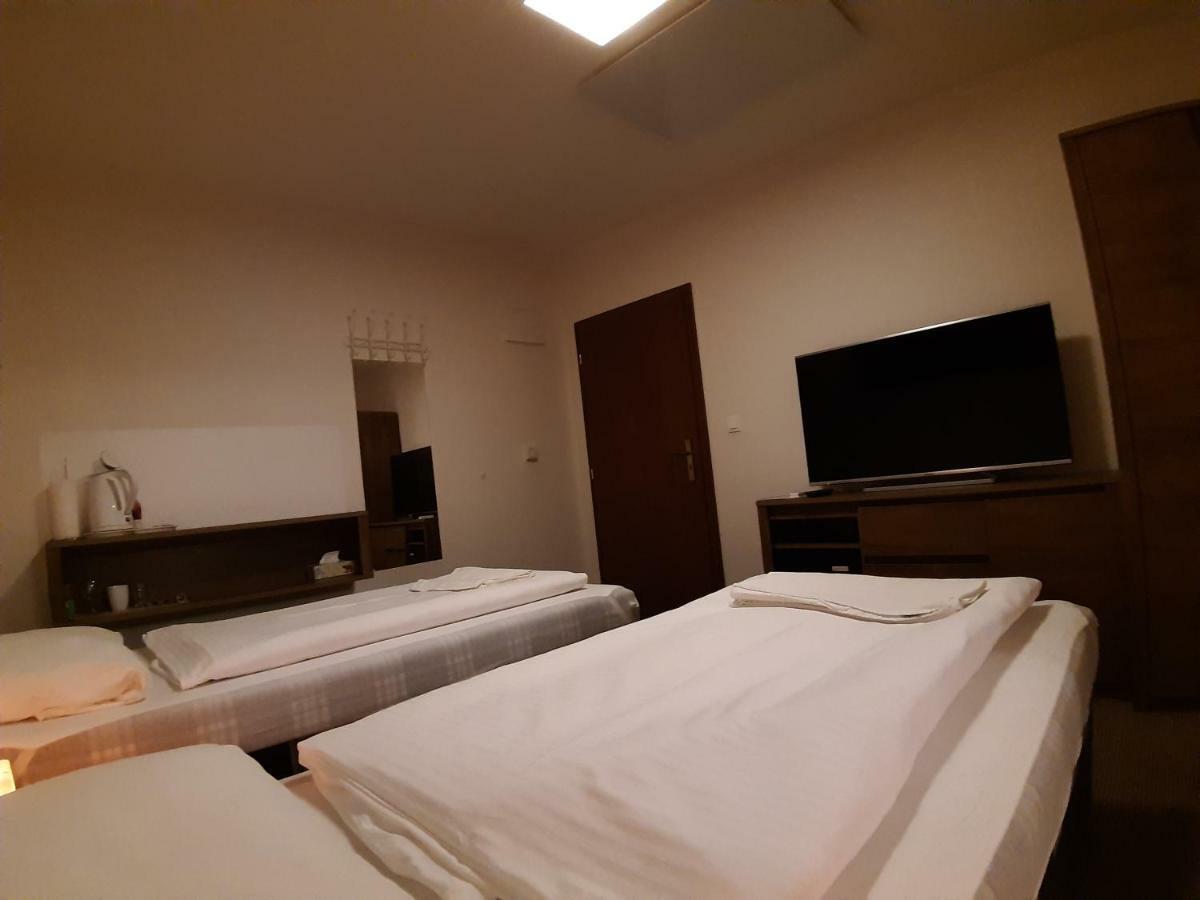 A7 Apartments Комарно Экстерьер фото